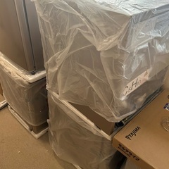 新品未使用！残り1台⭐️simplus 1ドア冷蔵庫 47L 　ゴールドの画像