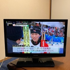 動作品　テレビ　東芝　TOSHIBA 19インチワイド　　薄型液...