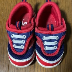 男の子や女の子にも☺︎赤色13センチサンダル