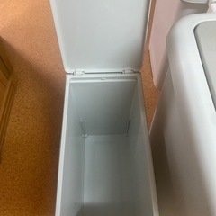 ゴミ箱2点の画像