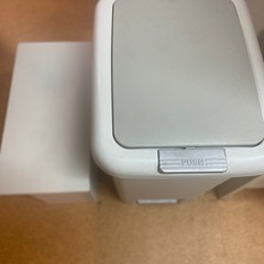ゴミ箱2点の画像