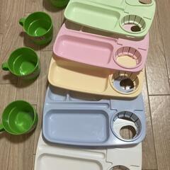 プラスチック食器カラフルトレイ5個とコールマンカップ4個セット