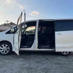 8人乗り☆月々1.2万円〜分割払い可❗️車検2年付き！大人気☆日産 セレナ ハイウェイスター☆Bluetooth対応SDナビ付き☆走行中DVD見れます☆ETC☆便利なバックカメラ☆ドラレコ付きのフル装備☆両側電動スライドドア☆クルーズコントロール搭載☆ウィンカーミラー☆フル装備☆車内広々三列シート‼️の画像