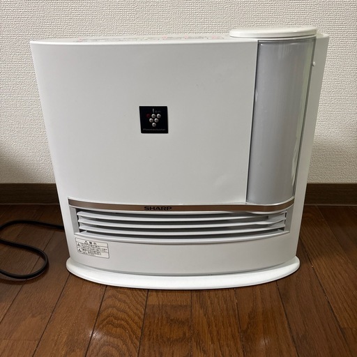 美品　シャープ　加湿セラミックファンヒーター　HX-D12E2-W