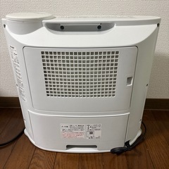 美品　シャープ　加湿セラミックファンヒーター　HX-D12E2-Wの画像