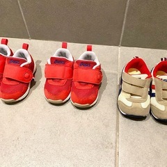 【取り引き相手方決定】アシックスの子ども用シューズ（13.5cm...