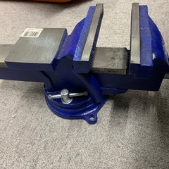 ベンチバイス、ほぼ新品　5インチの画像