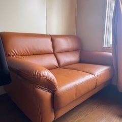2人掛けソファ 合皮 オレンジブラウンの画像