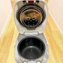 パナソニック炊飯器（2017年製）の画像