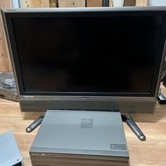 シャープ　アクオス　テレビ　32型　パナソニック　DVDプレーヤー