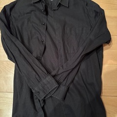 ABAHOUSE 黒シャツの画像