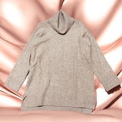 ユニクロ　UNIQLO スフレヤーンタートルネックチュニック　長袖　Lの画像