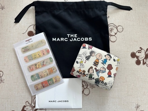 マークジェイコブス　スヌーピー　財布