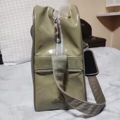 アデダススポーツショルダーの画像