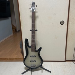 ベース