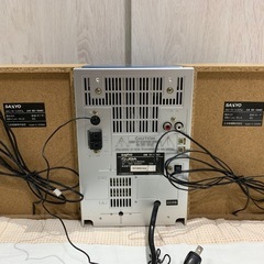 CDラジカセ＆スピーカーの画像