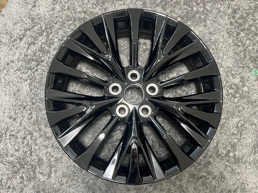 ヴェルファイア40系Zプレミア純正19インチタイヤホイールセット 1/4