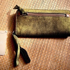 美品　アンソロポロジー　長財布　アンティークゴールド　