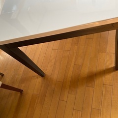 ダイニングテーブル（商談中）
の画像