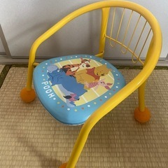 子供用イスの画像