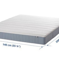 Ikea Bed + Mattress ベッドの画像