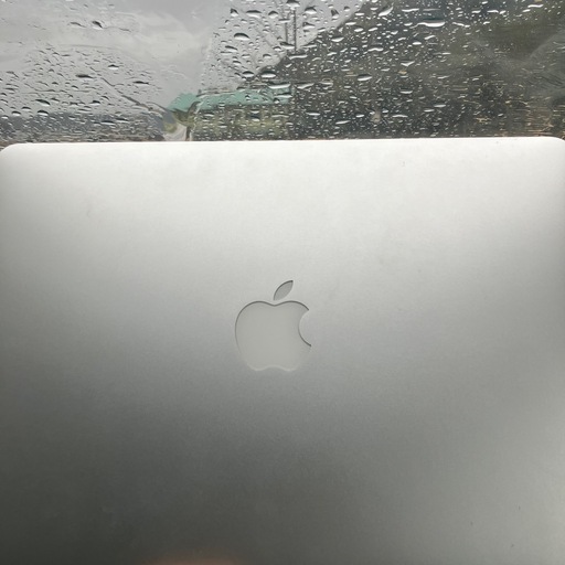 本日限り激安?MacbookAirメモリ　4GB core i5 グラフィック5000 1536MB 