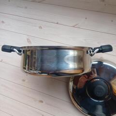 浅型両手鍋の画像