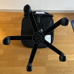 キャスター付き　椅子　オフィス家具　昇降可能の画像