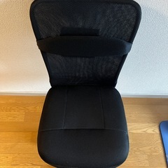 キャスター付き　椅子　オフィス家具　昇降可能の画像