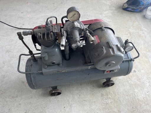 岩田製作所　コンプレッサー　ジャンク