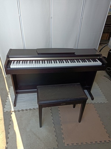[八5028]  YAMAHA　ヤマハ  2005年製　デジタルピアノ　YDP-123   外形寸法 ピアノ　幅1345㎜  奥行415㎜  高さ795㎜  椅子　幅595㎜  奥行295㎜  高さ500㎜