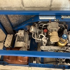 スキューバタンクエアーコンプレッサーBAUERの画像