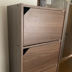 扉付6段収納ボックスの画像