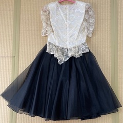 【値下げ】発表会用ドレス９号（黒スカート・白ブラウス）★ピアノ発表会にいかが？の画像