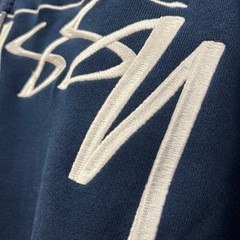 M【中古品】美品　stussy ステューシー 長袖 パーカー スウェット プルオーバー デカロゴ 刺繍ロゴ センターロゴ サイズS ネイビー フーディ 裏起毛 メッシュの画像