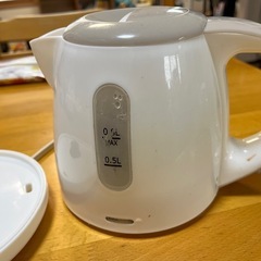 電気ケトルの画像