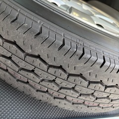 ハイエース　新車外し　タイヤの画像