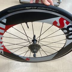カーボンディープホイールセットの画像
