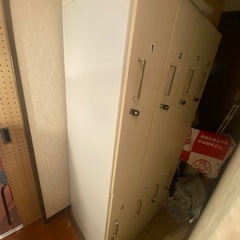【値下げしました！】
事務用ロッカー 