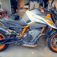 KTM890