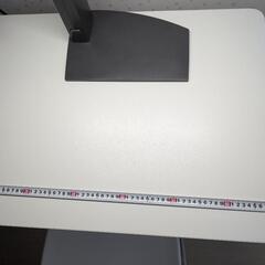 机ー椅子セットの画像