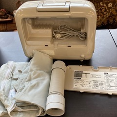 ☆値下げ☆　K2503-057 配送不可 1990年製 三菱 布団乾燥機  キズ汚れ有りの画像