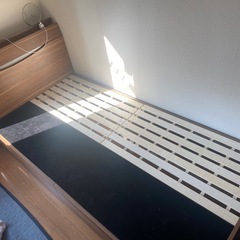 ベッドとマットレスのセット