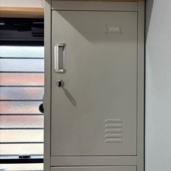 3人用ロッカーの画像