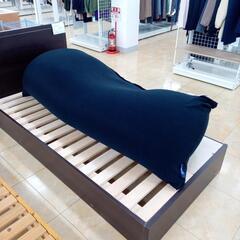 ★ジモティ割あり★  ヨギボー 黒 H50×D75×W160 クリーニング済み OJ8254の画像