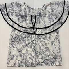 【値下げ】【数回】ブラウス　前開きS〜Mの画像