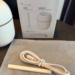 L'OCCITANE非売品車やデスクに USBコンパクトミニ加湿器 軽量の画像