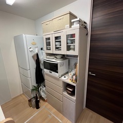 LOWYA（ロウヤ）食器棚