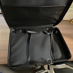 スーツケースの画像
