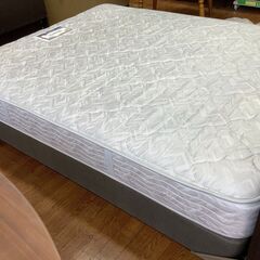 【トレファク武蔵村山店】SIMMONSマットレス付のクイーンベッドが入荷しました